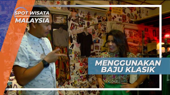 Mencoba Berbagai Baju dengan Desain Unik, Malaysia