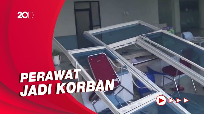 Angin Kencang di Sulsel Bikin Roboh Pohon dan Jendela Rumah Sakit