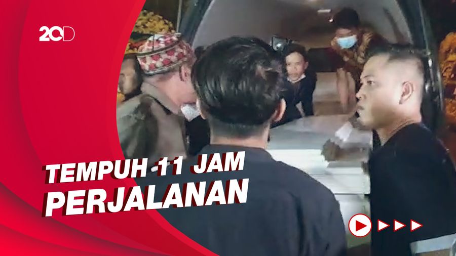 Jenazah Vanessa Angel dan Bibi Ardiansyah Tiba di Rumah Duka