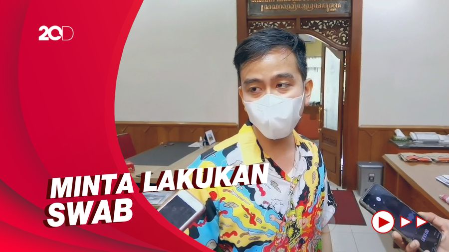 Pergoki Guru Tak Pakai Masker, Gibran Rakabuming Hentikan PTM