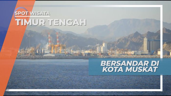 Bersama Kapal Pesiar Sandar Di Demaga Laut Kota Muscat Oman Timur Tengah