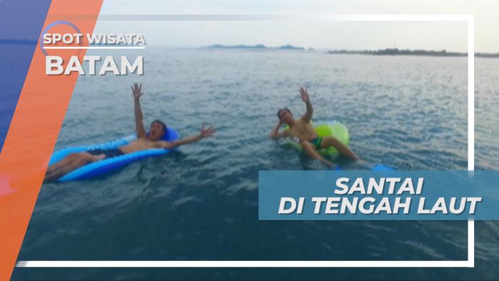 Bersantai di Tengah Birunya Laut Kepulauan Batam