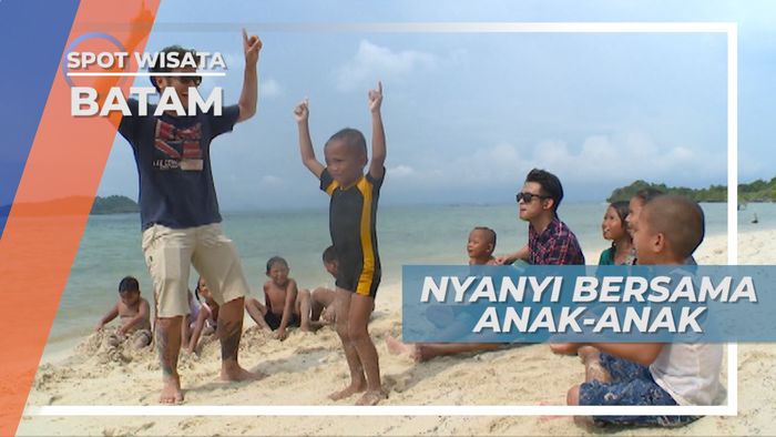 Senangnnya Bernyanyi Bersama Anak-Anak Pantai Pulau Ranoh Batam