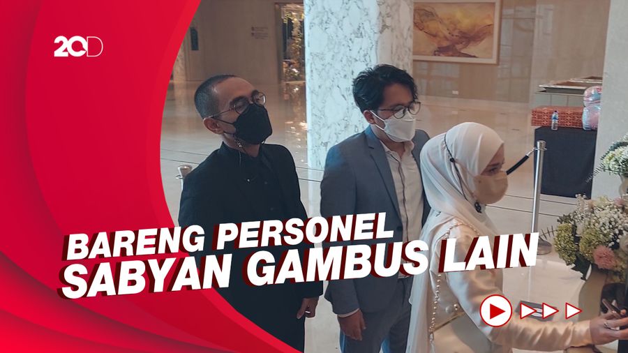 Nissa Sabyan dan Ayus Hadir Bersama di Acara Resepsi Ria Ricis