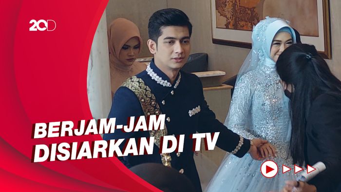 Pesta Bertabur Bunga Resepsi Pernikahan Ria Ricis-Teuku Ryan