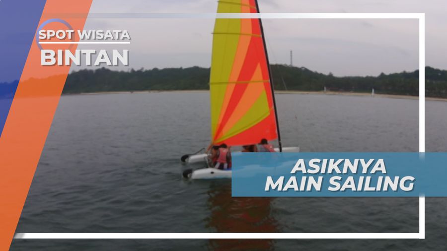 Pemandangan Indah Laut Bintan dari Perahu Sailing