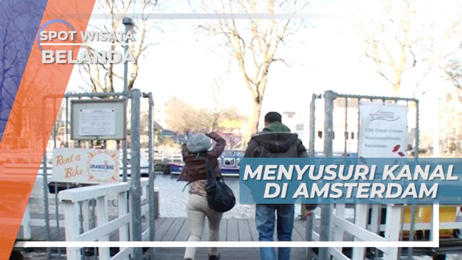 Melihat Pemandangan Kota dari Kanal Amsterdam, Belanda
