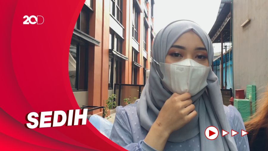 Adik Sambungnya Tinggal di Gubuk, Putri Delina: Sakit Hati Lihatnya