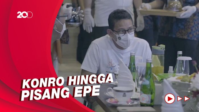 Menparekraf Sandiaga Cicipi Aneka Kuliner Khas Makassar