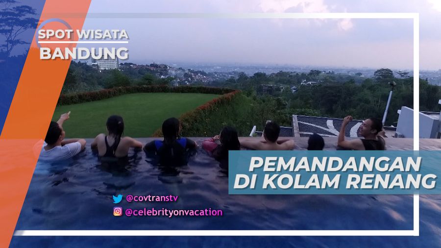 Pemandangan Indah dari Kolam Renang Hotel, Bandung