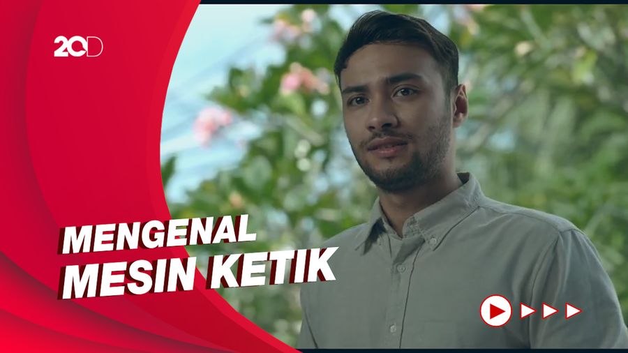 Pengalaman Spesial Refal Hady Perankan Karakter Novelis
