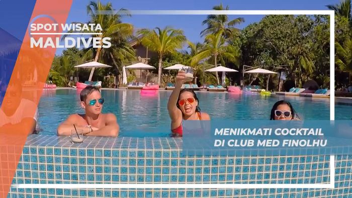 Kesegaran Cocktail di Panasnya Siang Pantai Finolhu Maldives
