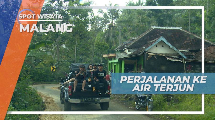 Pemandangan Gunung Menghiasi Perjalanan ke Banyu Anjlok, Malang