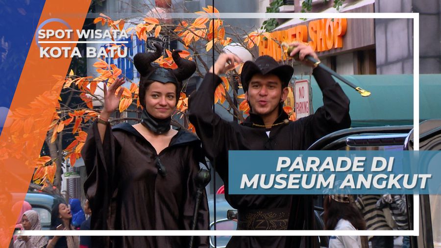 Museum Angkut, Costume Parade Menaiki Mobil Clasik Nan Antik, Batu