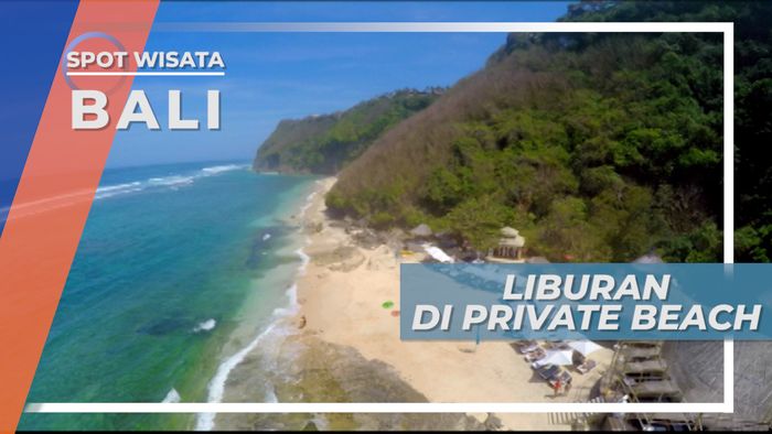 Asiknya Bermain Gelembung Udara di Tepi Pantai, Bali
