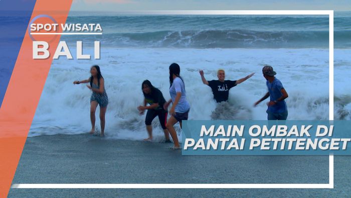 Pantai Petitenget, Sensasi Seru Dikejar Ombak dan Buih, Bali