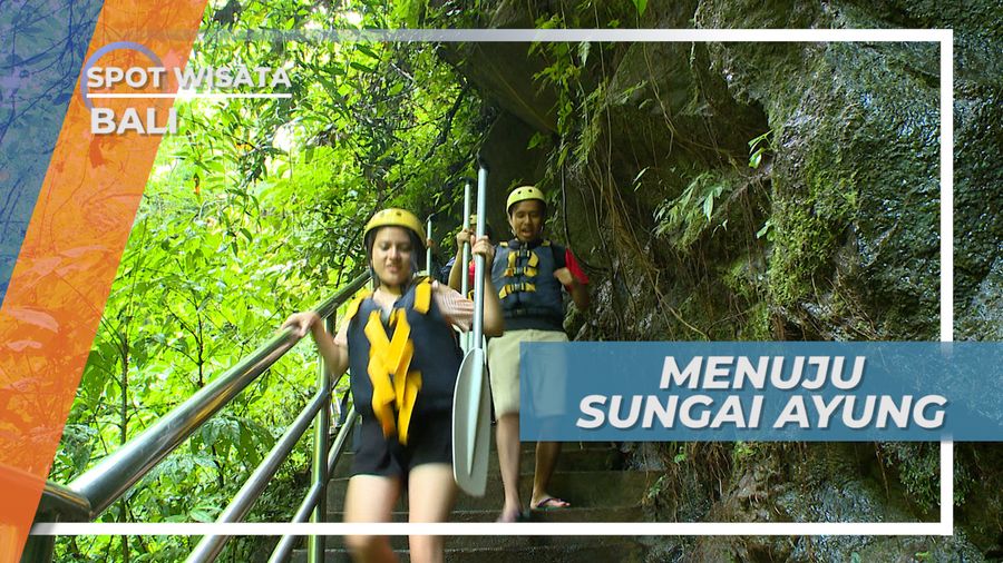 Menuruni Anak Tangga, Menuju Sungai Ayung Ubud Bali