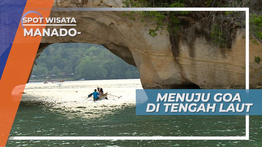 Naik Sampan Menuju Goa Karang di Tengah Laut, Selat Lembeh Manado