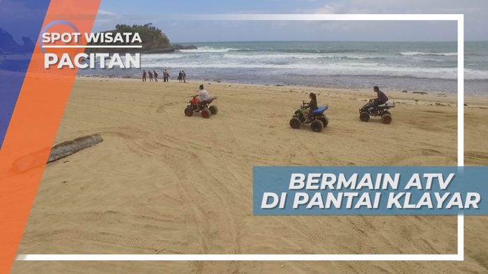 Mengendarai ATV di Pantai Klayar, Pacitan