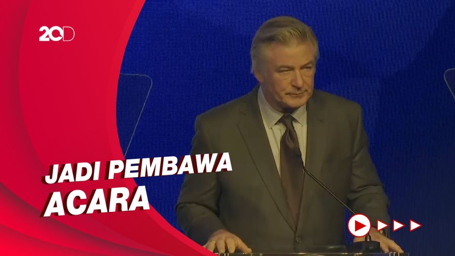 Penampilan Perdana Alec Baldwin di Publik Usai Insiden Penembakan