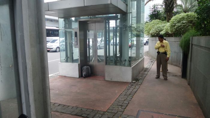 Ada Tas Tergeletak di JPO Tosari, Diduga Bom