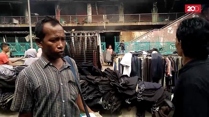 Ajaib! Dagangan Ini Selamat Saat Kebakaran Pasar Senen