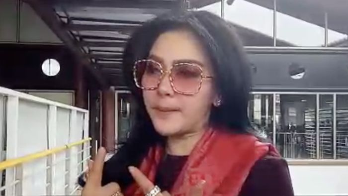 Usai Lebaran di Hong Kong, Syahrini Langsung Berobat ke Los Angeles