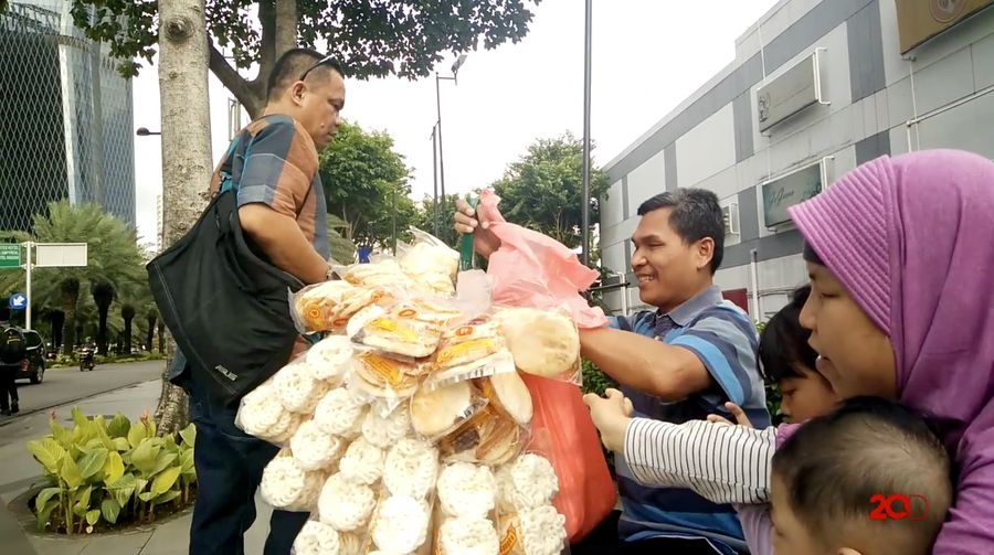 Kerja Keras di Tengah Keterbatasan Fisik