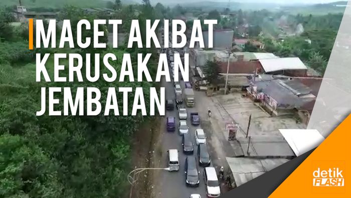 Kerusakan Jembatan Pamuruyan Sebabkan Kemacetan di Jalur Sukabumi-Bogor