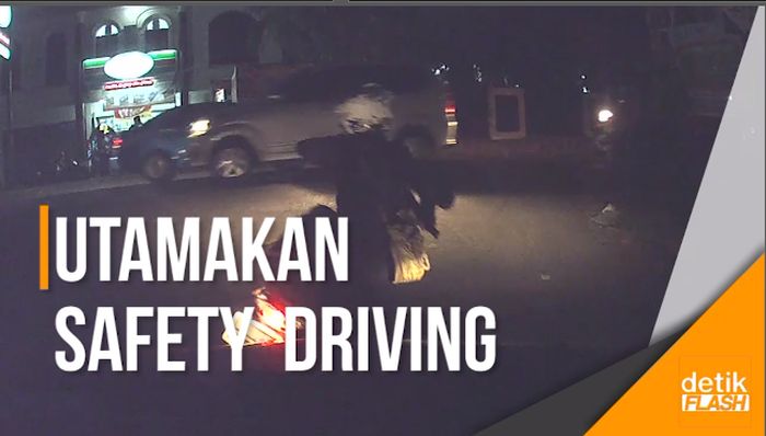 Duh Bu Kalau Capek Minggir Dulu, Jatuh Deh