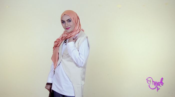 Hijab Klasik untuk Pergi Kerja 