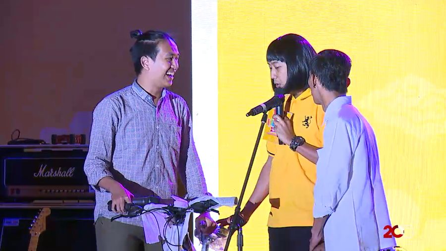 Jokowow Juga Bagi-bagi Sepeda di Indonesia Happy