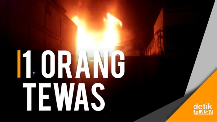1 Orang Tewas Akibat Kebakaran Dekat Pasar Kebayoran Lama