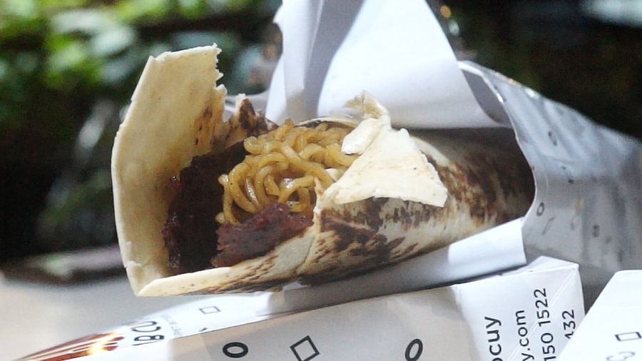 Unik! Ada Kebab Isi Indomie di Southbox