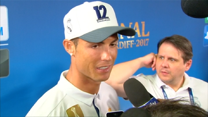 Cristiano Ronaldo Dikarunai Anak Kembar?