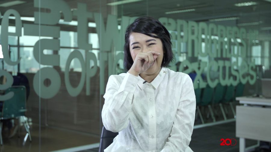 Ditanya Soal Mantan Pertama, Radhini Senyam-senyum