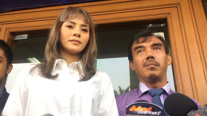 Sidang Pertama Kirana Larasati Ditunda