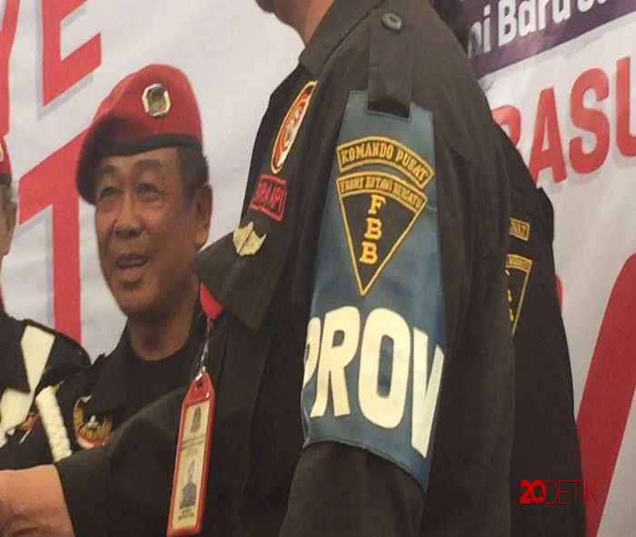 Meski Tersangka, Ahok Tetap Dijagokan Maju di Pilgub