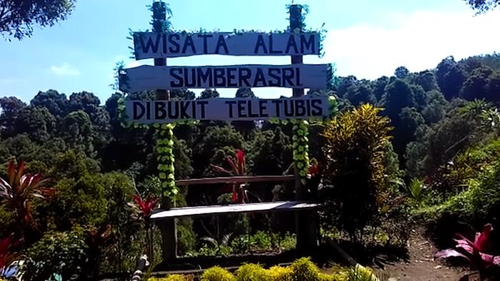 Bukit Teletubis Blitar Tawarkan Spot Foto yang Instagramable