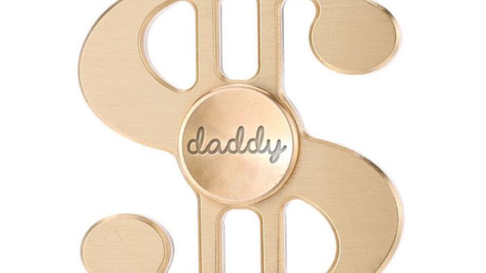 Ketika Kim Kardashian Ikut Jualan Fidget Spinner