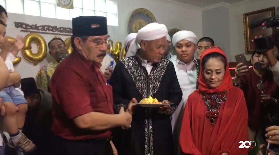 Kepulangan Antasari Azhar Disambut Keluarga dan Teman