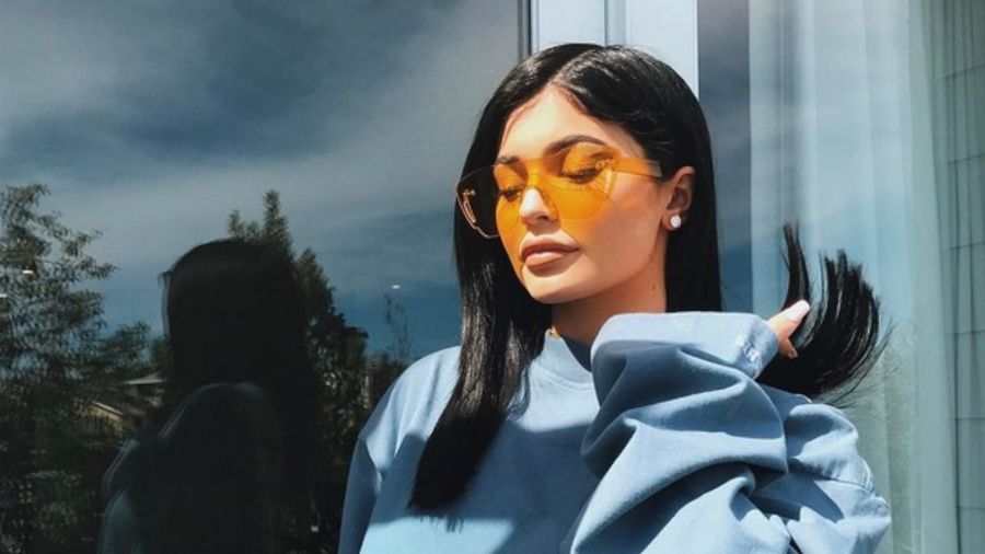 Heboh! Anak SMA Ini Gandeng Kylie Jenner ke Prom Night