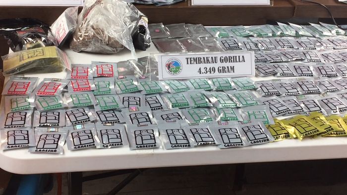 Polisi Ungkap Pabrik Pembuat Tembakau Gorila  