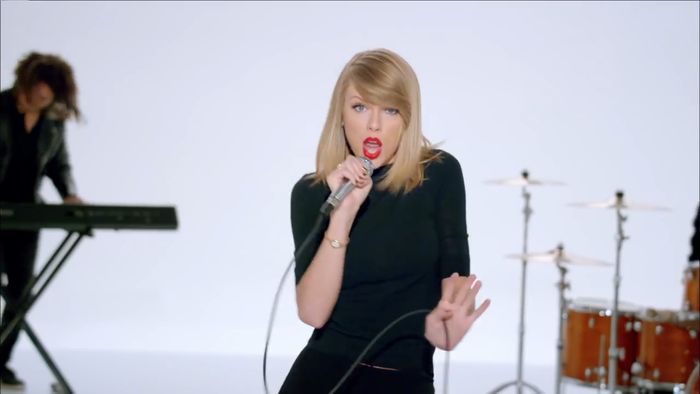 Taylor Swift Dikabarkan Pacaran dengan Pengusaha China