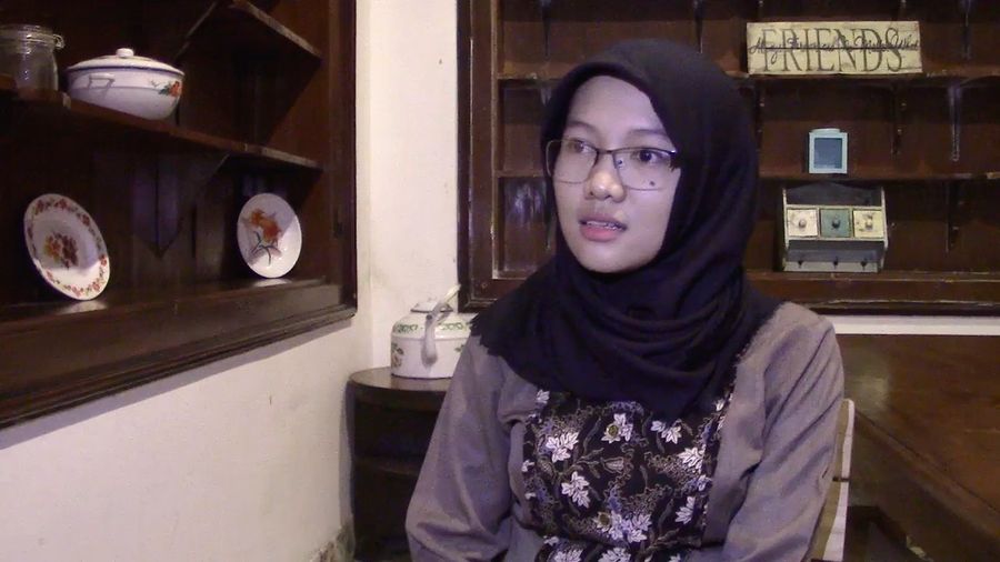 Kenalan dengan Ariska, DJ Bercadar yang Viral