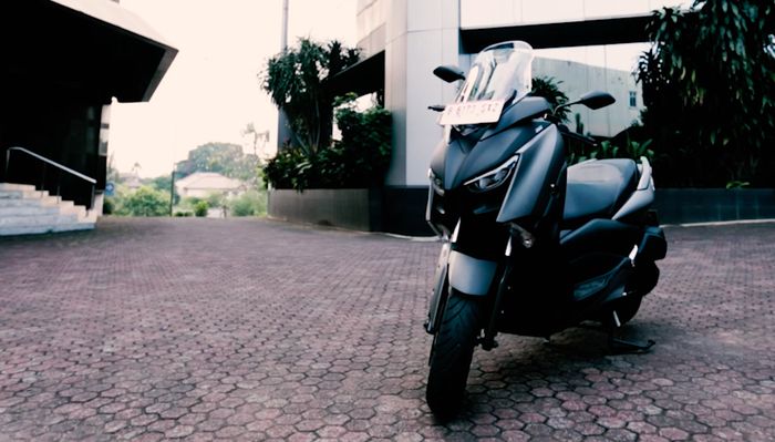 Yamaha XMAX, Skuter Bongsor Tapi Lihat Performanya 
