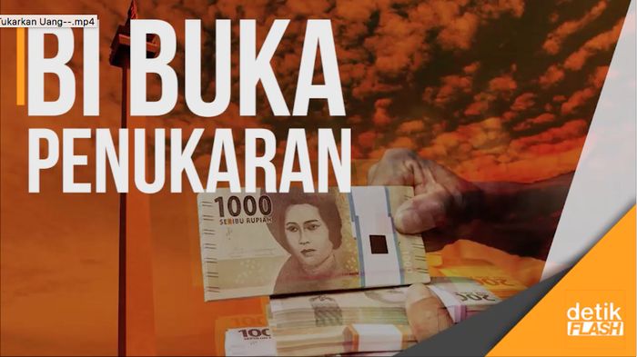 Rela Antre Sejak Pagi demi Bisa Tukarkan Uang