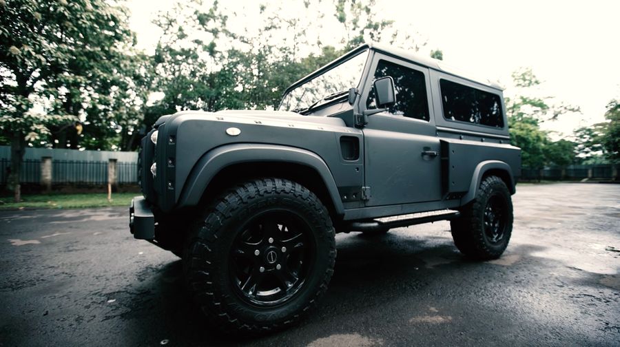 Gagahnya Modifikasi Land Rover Defender