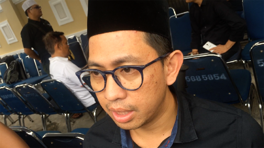 Manajer : Ririn Umrah untuk Minta Doa Kesembuhan Suaminya