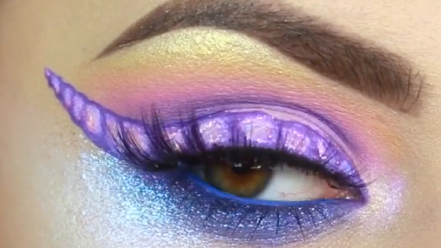 Tren Kecantikan Baru: Eyeliner Bentuk Unicorn